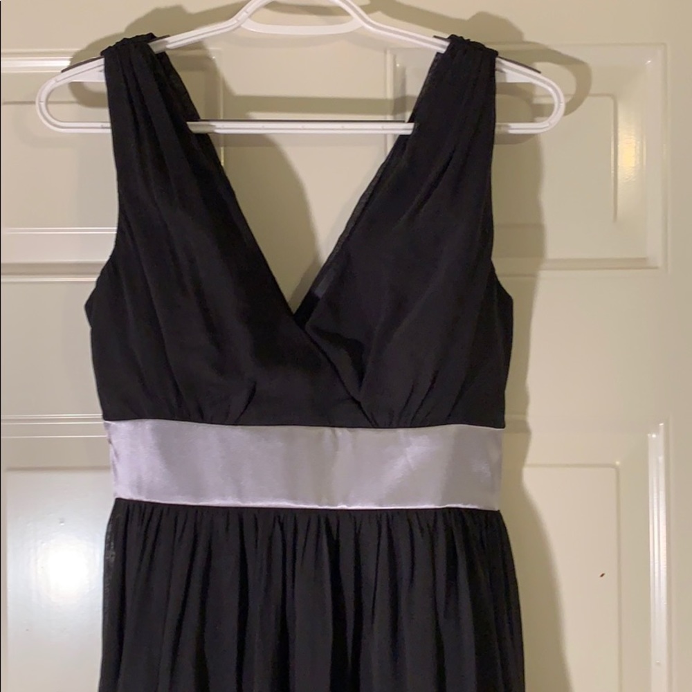 Dress - Picture 4 of 5
